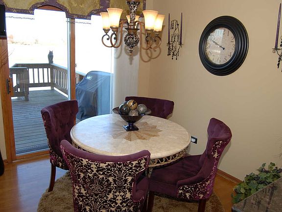 Dinette W view of Pond