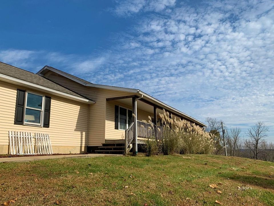 2nd image of 41671 Fox Hill Rd