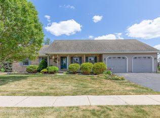 408 Dogwood Ln, Dekalb, IL 60115