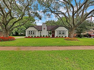 1009 Tipperary Ave, Friendswood, TX 77546