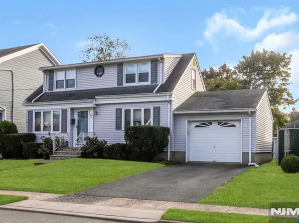 23 Schlosser Drive, Rochelle Park, NJ 07662