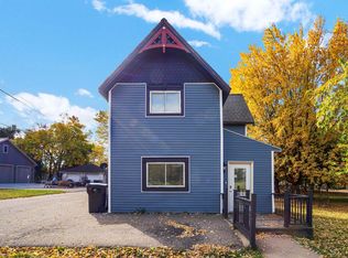 410 Mill St, Waupaca, WI 54981