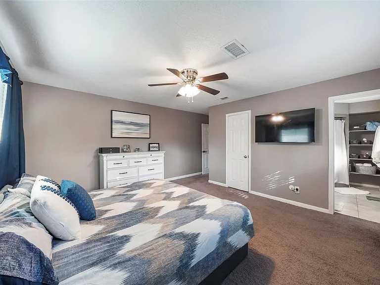 304 Old Bayou Dr — Photo 4