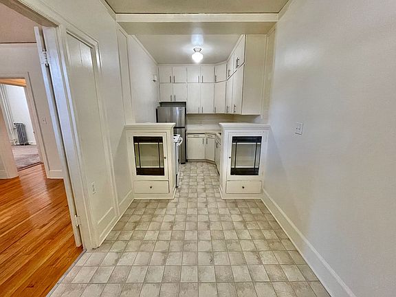 4th image of 6402 Phinney Ave N APT A