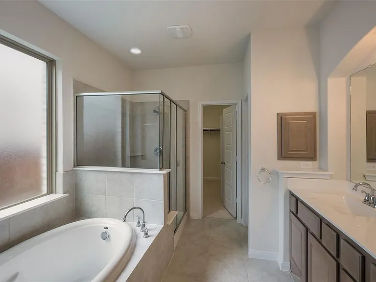1717 Wind Riv — Photo 24