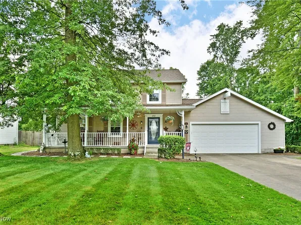252 Greenbriar Dr, Cortland, OH 44410