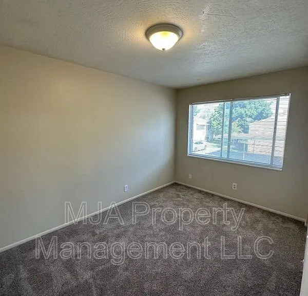 4642 S Arlington Park Dr #4 — Photo 16