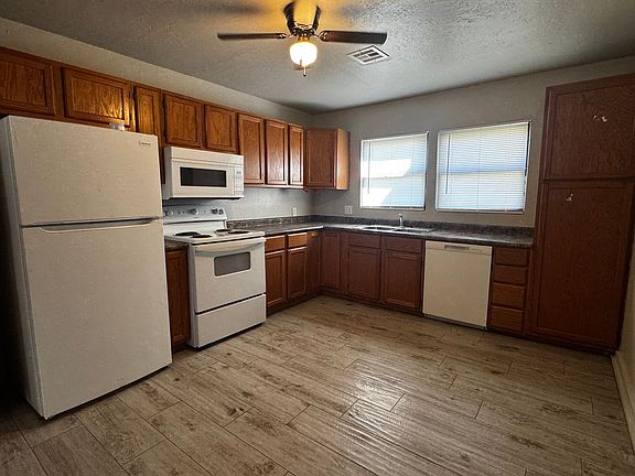 2nd image of 1804 NW Hoover Ave