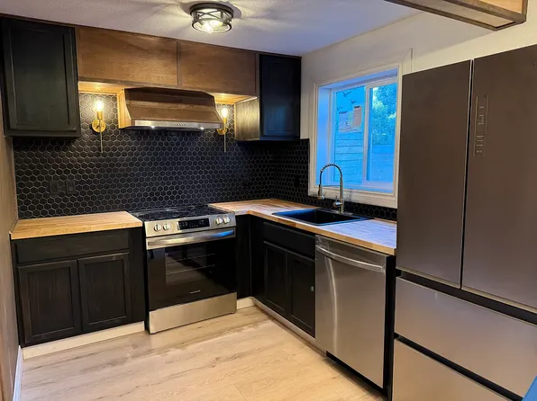 7 on Seventh, 1735 SE 7th Ave APT G, Camas, WA 98607