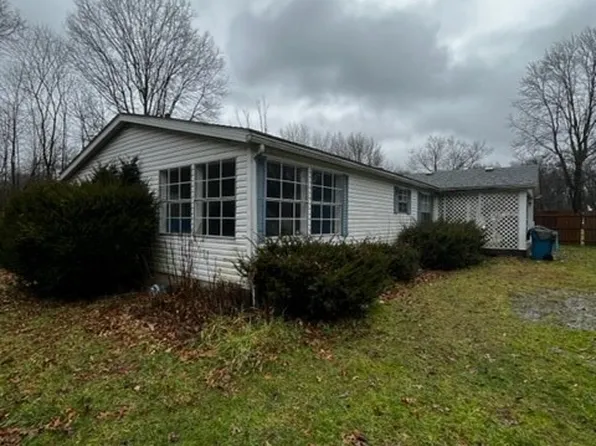 8600 Huntley Dr SE, Warren, OH 44484