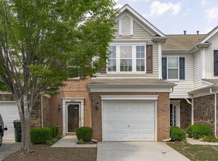 8403 Pilots View Dr, Raleigh, NC 27617