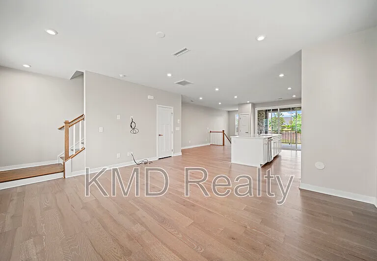 636 Crudent Rd — Photo 6