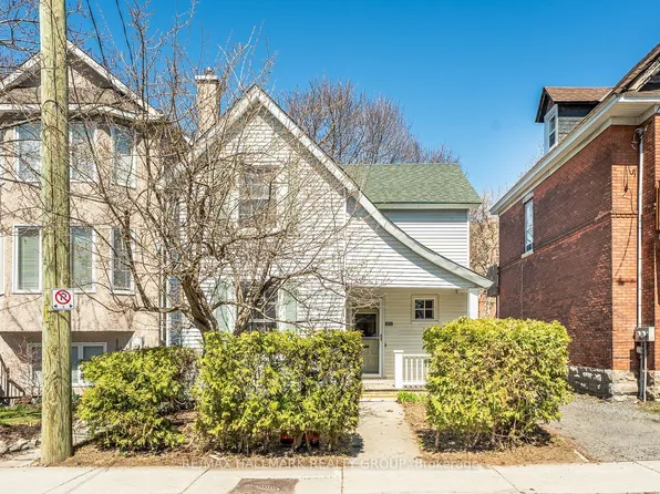 89 Waverley St, Ottawa, ON K2P 0V1