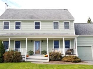 16 Rachael Dr, Portsmouth, RI 02871