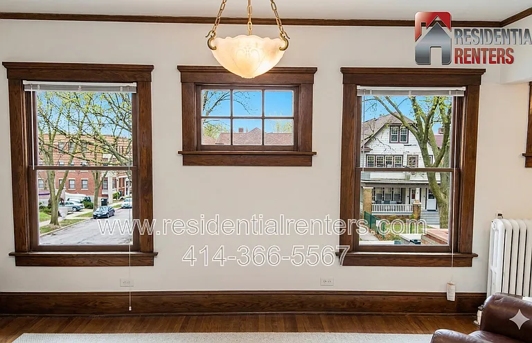 3002 N Frederick Ave — Photo 3