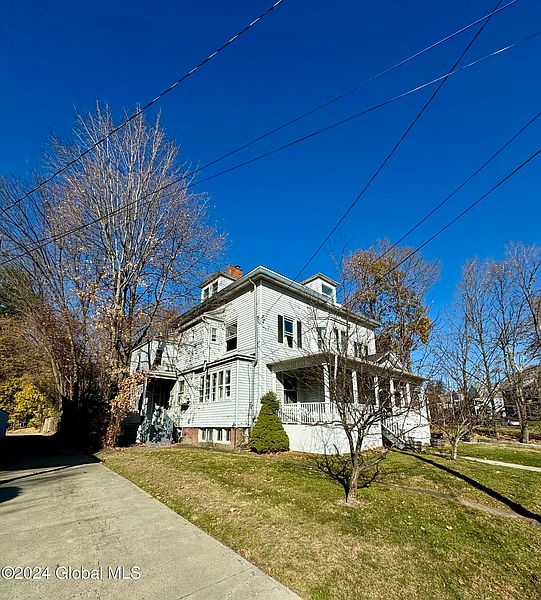 2nd image of 7 Collins Avenue