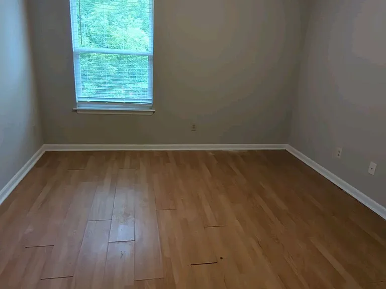 510 Park Ct — Photo 11