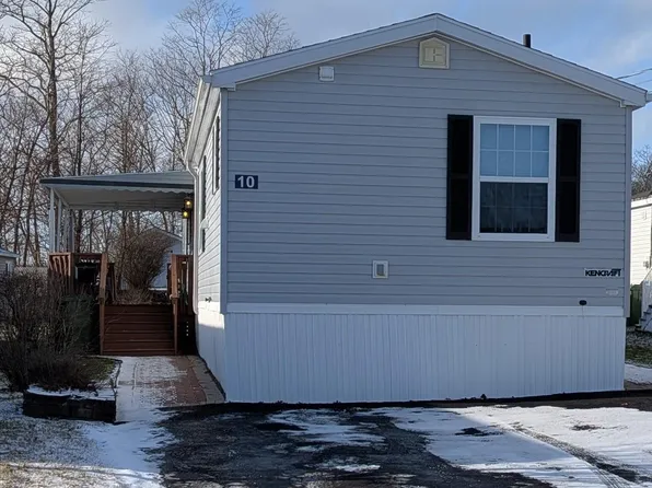 10 Osprey Ct, Bridgewater, NS B4V 4E3