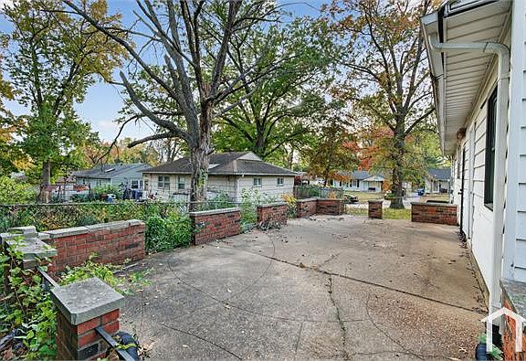 3rd image of 1700 Dellwood Ct