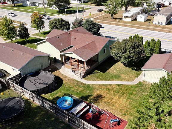 2nd image of 1021 C Ave