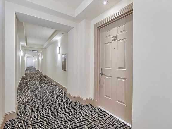 4th image of 510 NW 84th Avenue #614