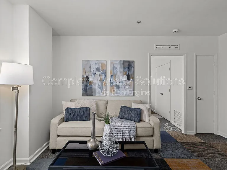 Riverview Apartments — Photo 10