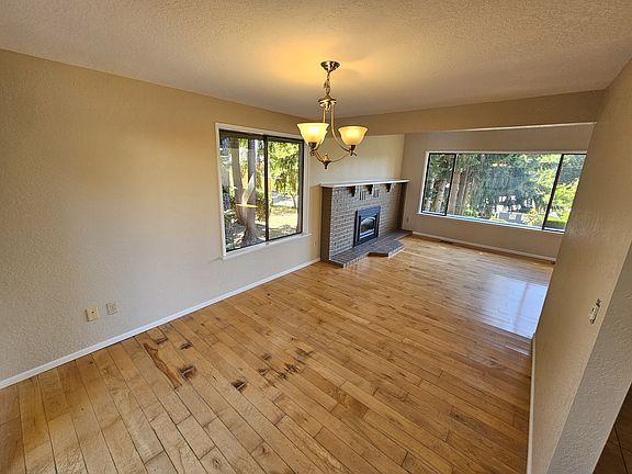 4th image of 9416 130th Ave NE