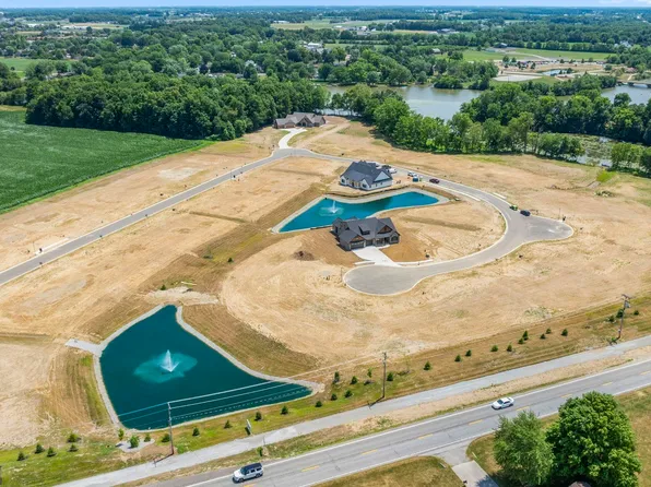 15395 Makarios Pass #32, Leo, IN 46765