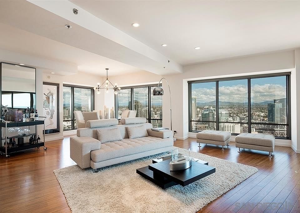 1st image of 100 Harbor Dr Unit 3206
