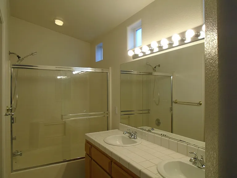 5319 Silvergate St — Photo 13