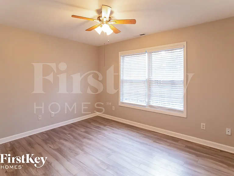116 Scottswood Dr — Photo 12