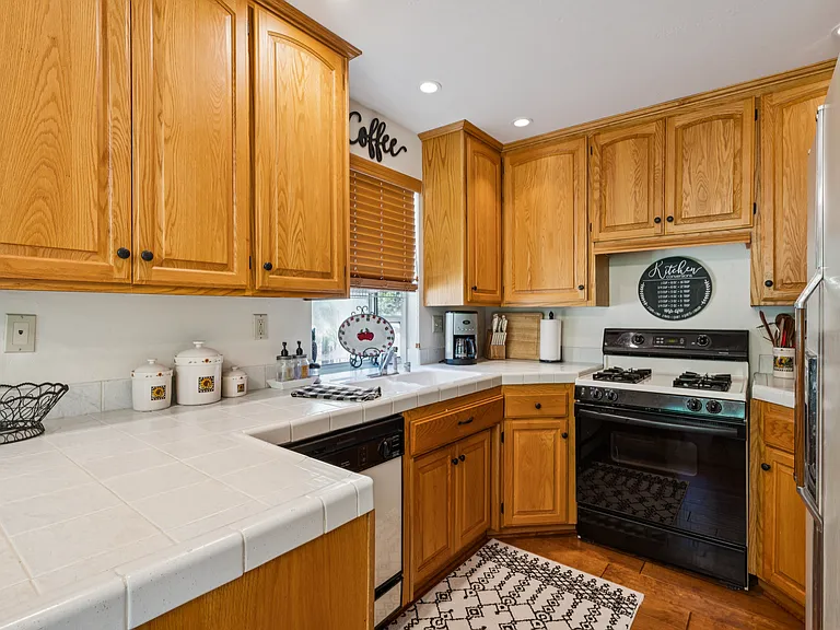 171 Golf Course Rd — Photo 10
