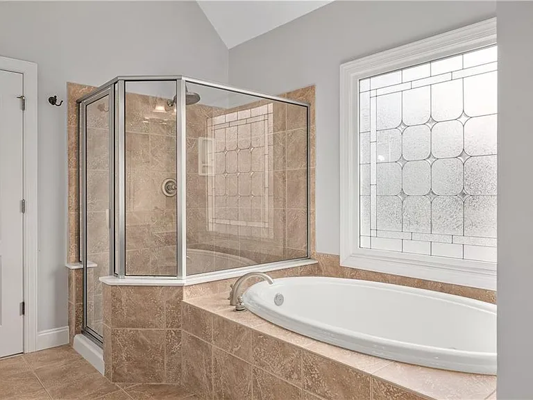 5945 Broadwater Trl — Photo 37