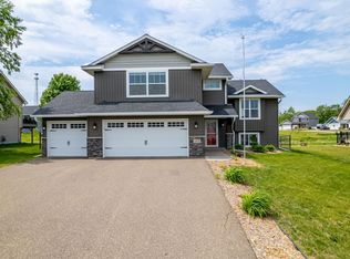 1173 Wyoming St, Roberts, WI 54023