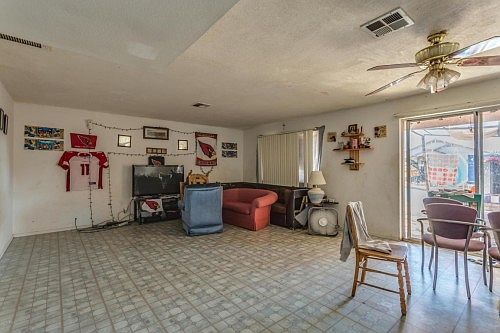 3rd image of 947 E Millett Ave