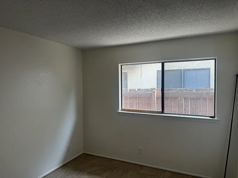15086 Dakota St — Photo 7