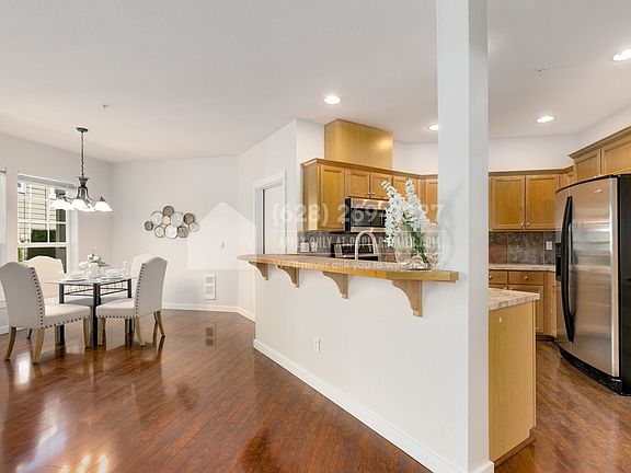 5th image of 22651 NE Alder Crest Dr #101