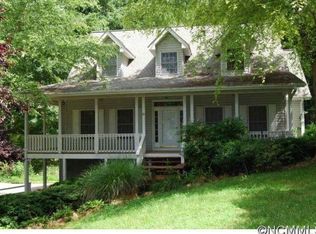 81 Whitfield Ln, Hendersonville, NC 28791