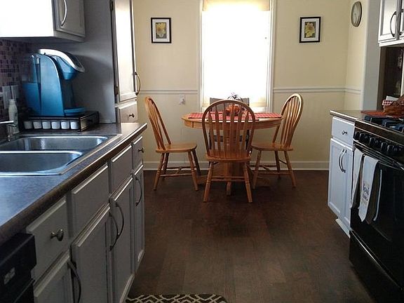 5th image of 2726 Silverdale Ave