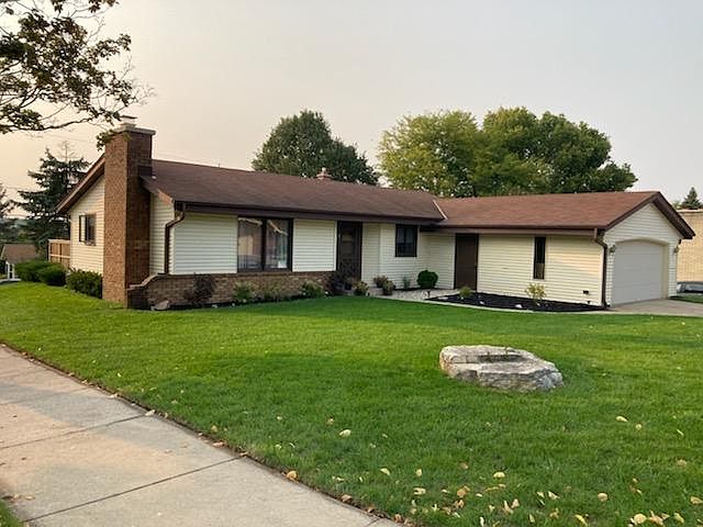 1st image of 300 Hillview Cir