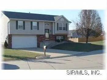 132 Ridge Dr photo 1