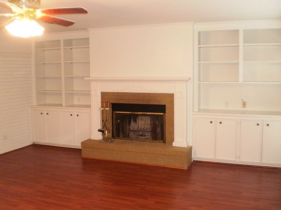 4th image of 2405 Arlington Pl