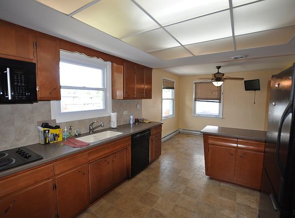 5th image of 4604 W 106th Pl