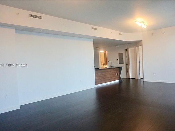 3rd image of 601 NE 27th St APT 1706