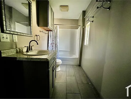 968 Wilson Ave — Photo 5