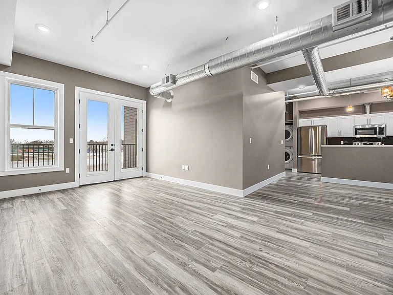 137 E Main Ave — Photo 15