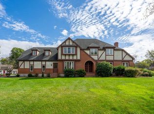 8 Apple Way, Stratham, NH 03885