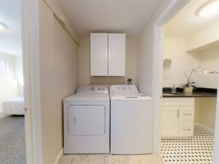 137 Glenville Ave #2 — Photo 17