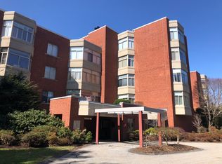 99 Florence St #10-1D, Newton, MA 02467