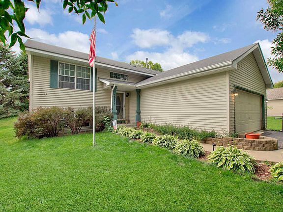 2nd image of 19437 Elmwood Cir